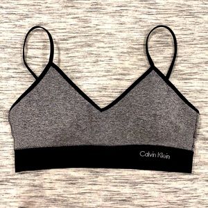 Calvin Klein Sports Bra Set